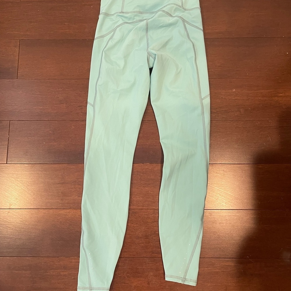 Athleta rainier tight Leggings xs